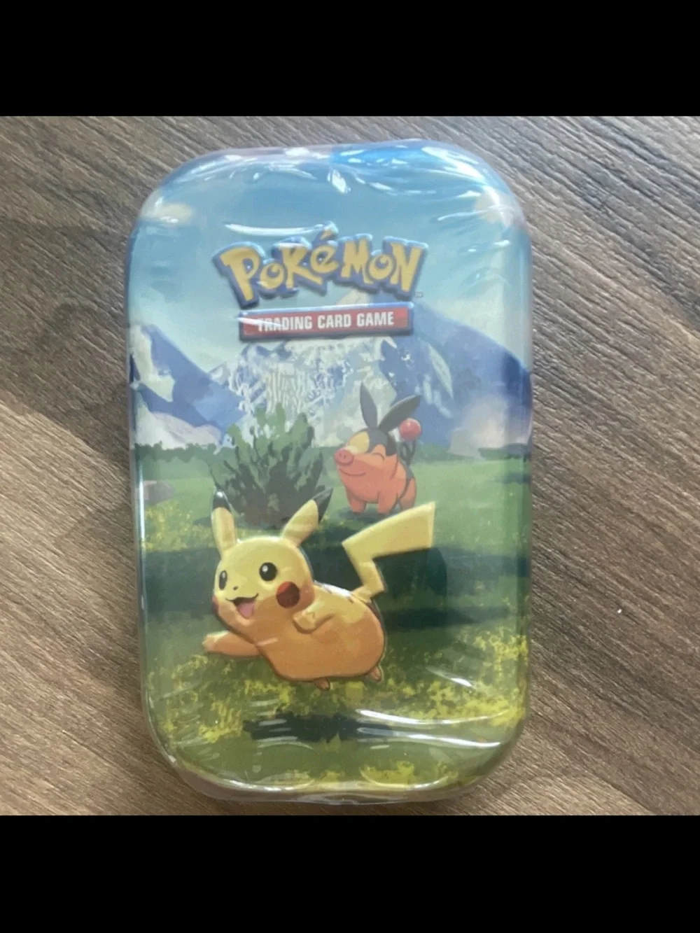 Pokémon Trading Card‎ Game Tin with Pikachu & Tepig - Yellow/Blue
